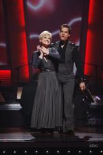 Танцы со звездами: 427x640 / 35 Кб