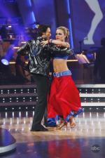 Танцы со звездами: 427x640 / 51 Кб