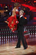 Танцы со звездами: 427x640 / 51 Кб