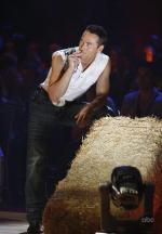 Танцы со звездами: 446x640 / 46 Кб