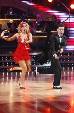 Танцы со звездами: 420x640 / 58 Кб