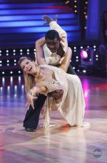 Танцы со звездами: 420x640 / 52 Кб