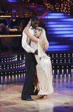 Танцы со звездами: 420x640 / 55 Кб