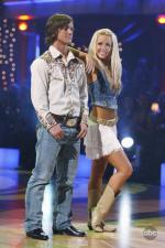 Танцы со звездами: 427x640 / 56 Кб