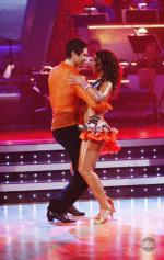 Танцы со звездами: 406x640 / 54 Кб