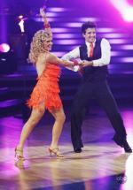 Танцы со звездами: 448x640 / 52 Кб