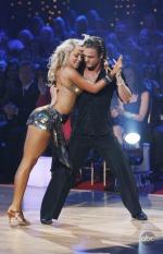 Танцы со звездами: 413x640 / 50 Кб