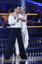 Танцы со звездами: 427x640 / 47 Кб