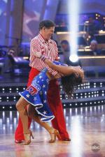 Танцы со звездами: 427x640 / 61 Кб