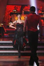 Танцы со звездами: 427x640 / 43 Кб