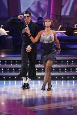 Танцы со звездами: 427x640 / 53 Кб