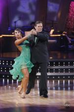 Танцы со звездами: 427x640 / 47 Кб