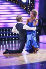 Танцы со звездами: 427x640 / 57 Кб