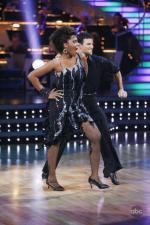 Танцы со звездами: 427x640 / 58 Кб