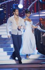 Танцы со звездами: 408x640 / 52 Кб