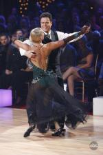 Танцы со звездами: 428x640 / 47 Кб