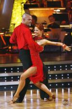 Танцы со звездами: 427x640 / 55 Кб