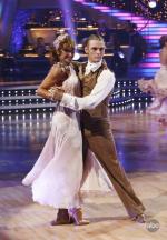 Танцы со звездами: 445x640 / 63 Кб