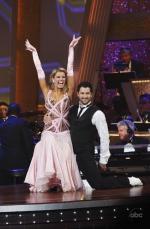 Танцы со звездами: 421x640 / 48 Кб