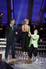 Танцы со звездами: 427x640 / 48 Кб