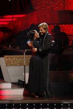 Танцы со звездами: 427x640 / 40 Кб