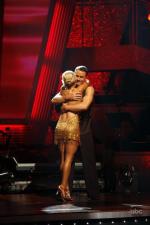 Танцы со звездами: 427x640 / 39 Кб