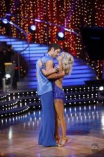 Танцы со звездами: 427x640 / 69 Кб