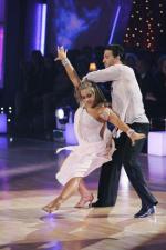 Танцы со звездами: 467x700 / 54 Кб