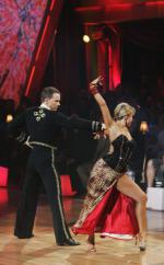 Танцы со звездами: 373x600 / 41 Кб