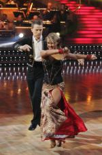 Танцы со звездами: 397x600 / 55 Кб