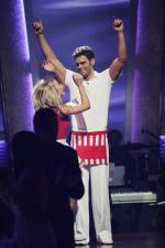 Танцы со звездами: 400x600 / 37 Кб