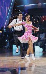 Танцы со звездами: 451x725 / 66 Кб