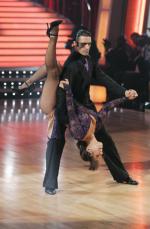 Танцы со звездами: 476x725 / 59 Кб