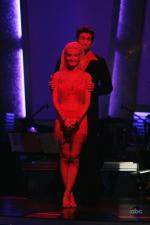 Танцы со звездами: 427x640 / 31 Кб