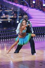 Танцы со звездами: 427x640 / 65 Кб