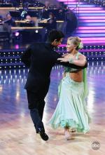 Танцы со звездами: 436x640 / 60 Кб