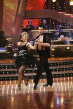 Танцы со звездами: 427x640 / 60 Кб