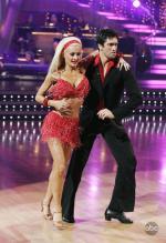 Танцы со звездами: 440x640 / 61 Кб