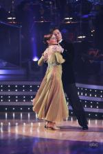 Танцы со звездами: 427x640 / 44 Кб