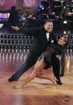 Танцы со звездами: 449x640 / 53 Кб