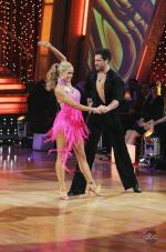 Танцы со звездами: 424x640 / 62 Кб