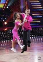 Танцы со звездами: 446x640 / 61 Кб