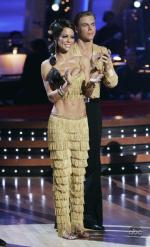 Танцы со звездами: 390x640 / 52 Кб