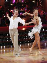 Танцы со звездами: 476x640 / 59 Кб