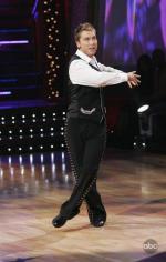 Танцы со звездами: 407x640 / 41 Кб