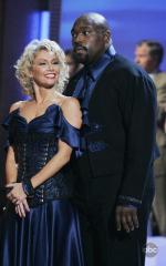 Танцы со звездами: 400x640 / 42 Кб