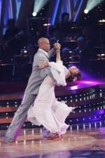 Танцы со звездами: 427x640 / 51 Кб