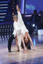 Танцы со звездами: 427x640 / 48 Кб