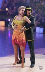 Танцы со звездами: 404x640 / 48 Кб