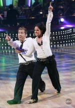 Танцы со звездами: 448x640 / 56 Кб